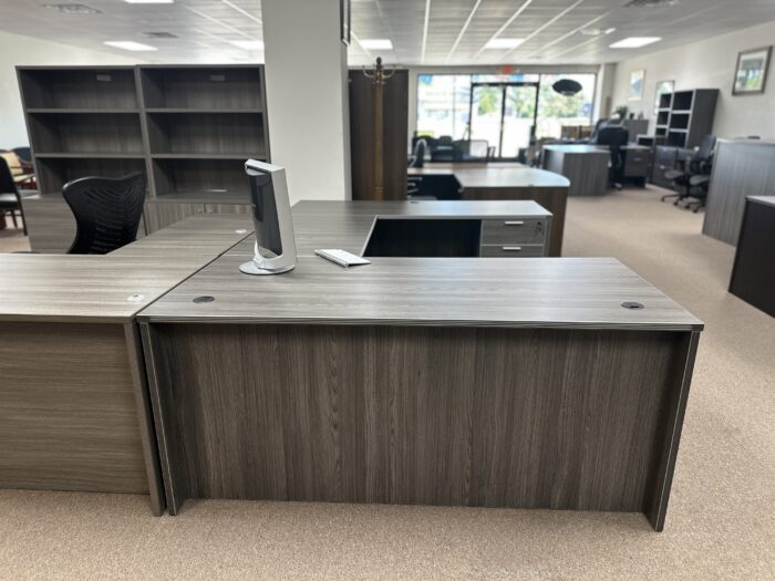 New U-Desk w/ suspended peds